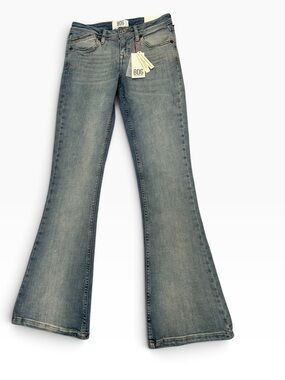 BDG Urban Outfitters Brooke Flare Jeans 27W | NWT | Approx 32”L